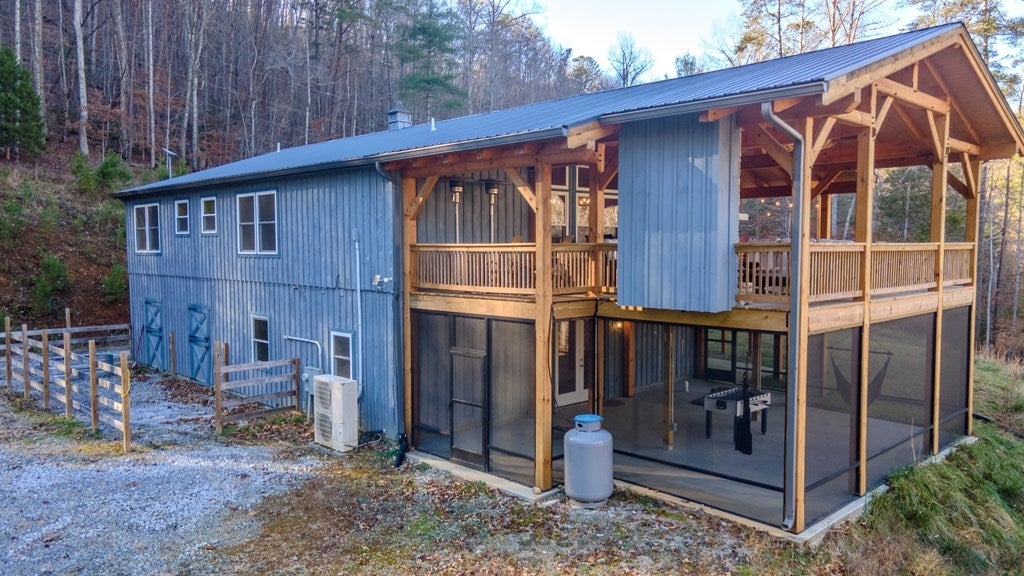 Otto, North Carolina, 28763, United States, 4 Bedrooms Bedrooms, ,6 BathroomsBathrooms,Residential,Active,2007240