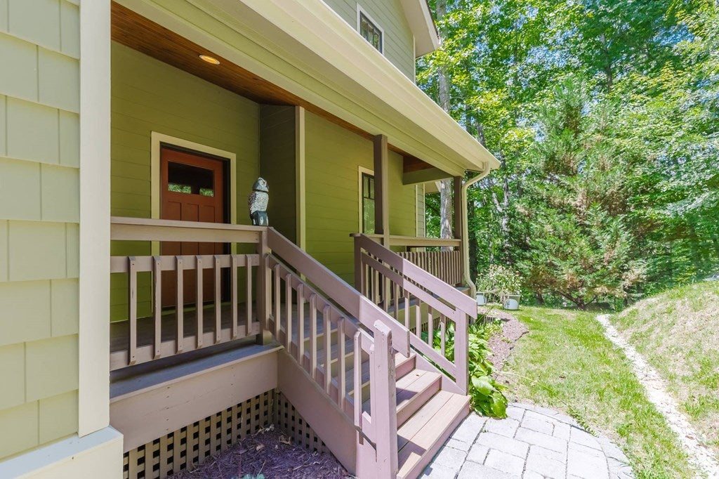 Bryson City, North Carolina, 28713, United States, 4 Bedrooms Bedrooms, ,4 BathroomsBathrooms,Residential,Active,1941145