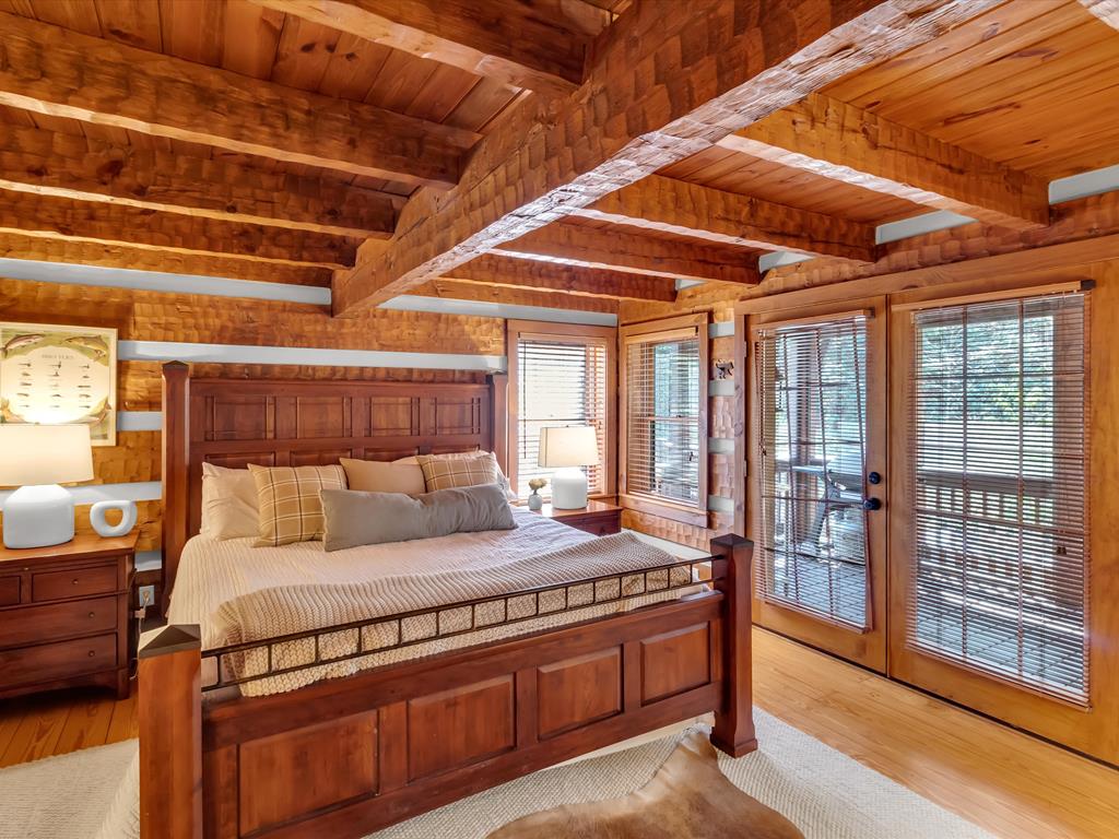 Robbinsville (Graham), North Carolina, 28771, United States, 6 Bedrooms Bedrooms, ,4 BathroomsBathrooms,Residential,Active,2006822