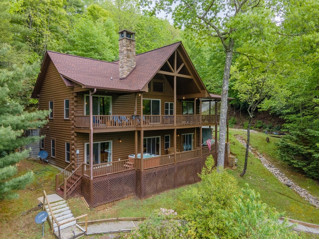 Topton, North Carolina, 28781, United States, 3 Bedrooms Bedrooms, ,4 BathroomsBathrooms,Residential,Active,2007166