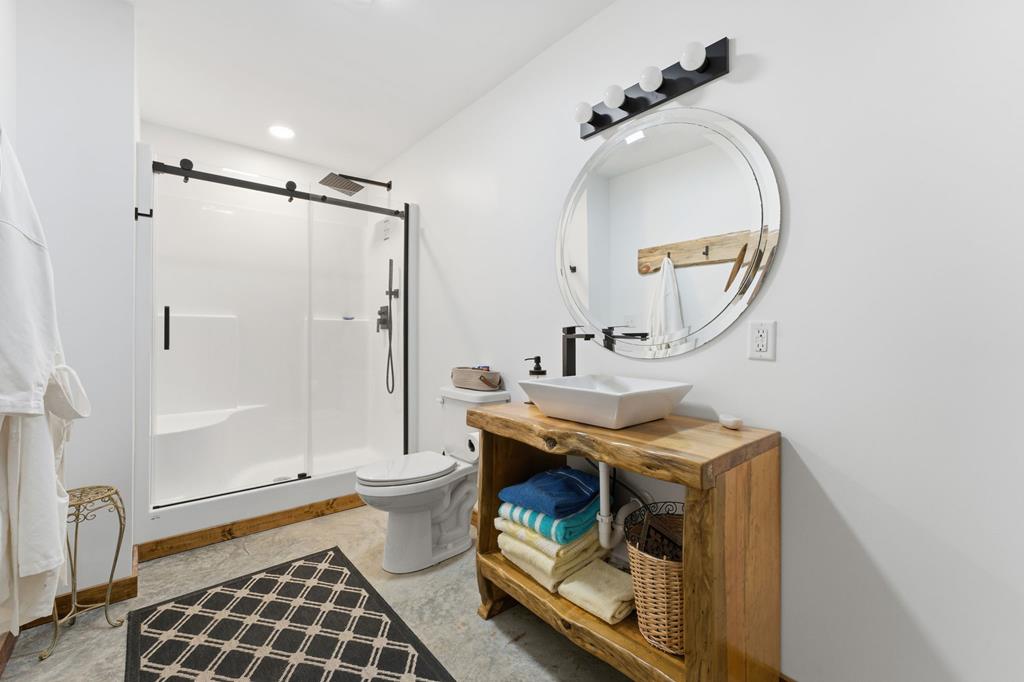 Franklin, North Carolina, 28734, United States, 3 Bedrooms Bedrooms, ,4 BathroomsBathrooms,Residential,Active,2007026