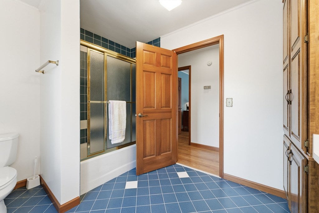 Franklin, North Carolina, 28734, United States, 3 Bedrooms Bedrooms, ,4 BathroomsBathrooms,Residential,Active,2007026