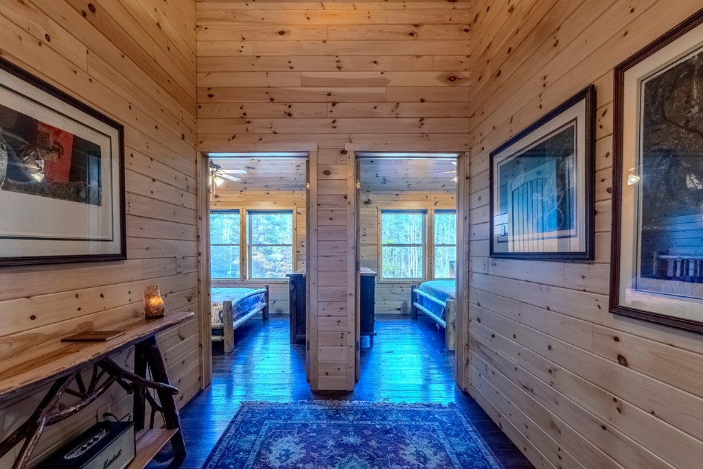 Otto, North Carolina, 28763, United States, 4 Bedrooms Bedrooms, ,6 BathroomsBathrooms,Residential,Active,2007240