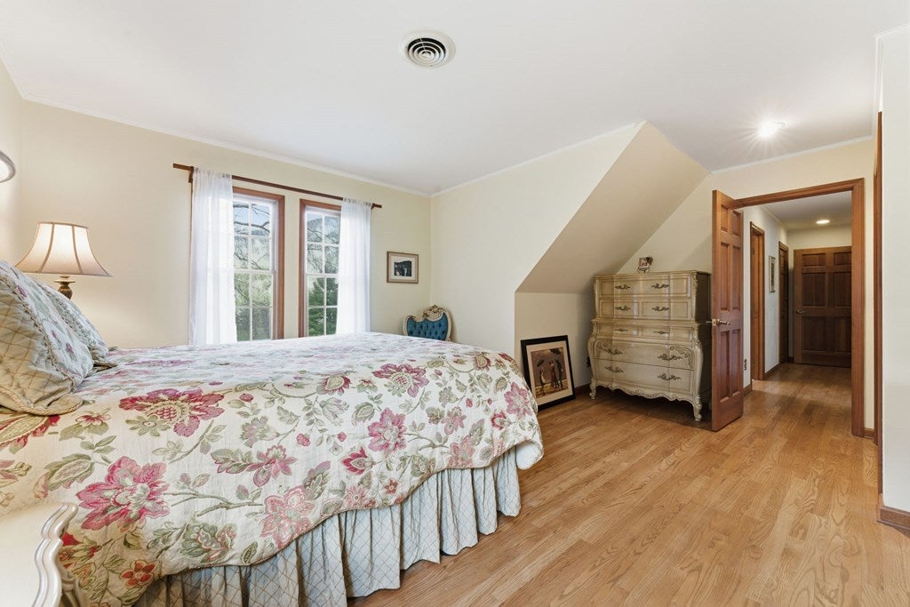 Franklin, North Carolina, 28734, United States, 3 Bedrooms Bedrooms, ,4 BathroomsBathrooms,Residential,Active,2007026