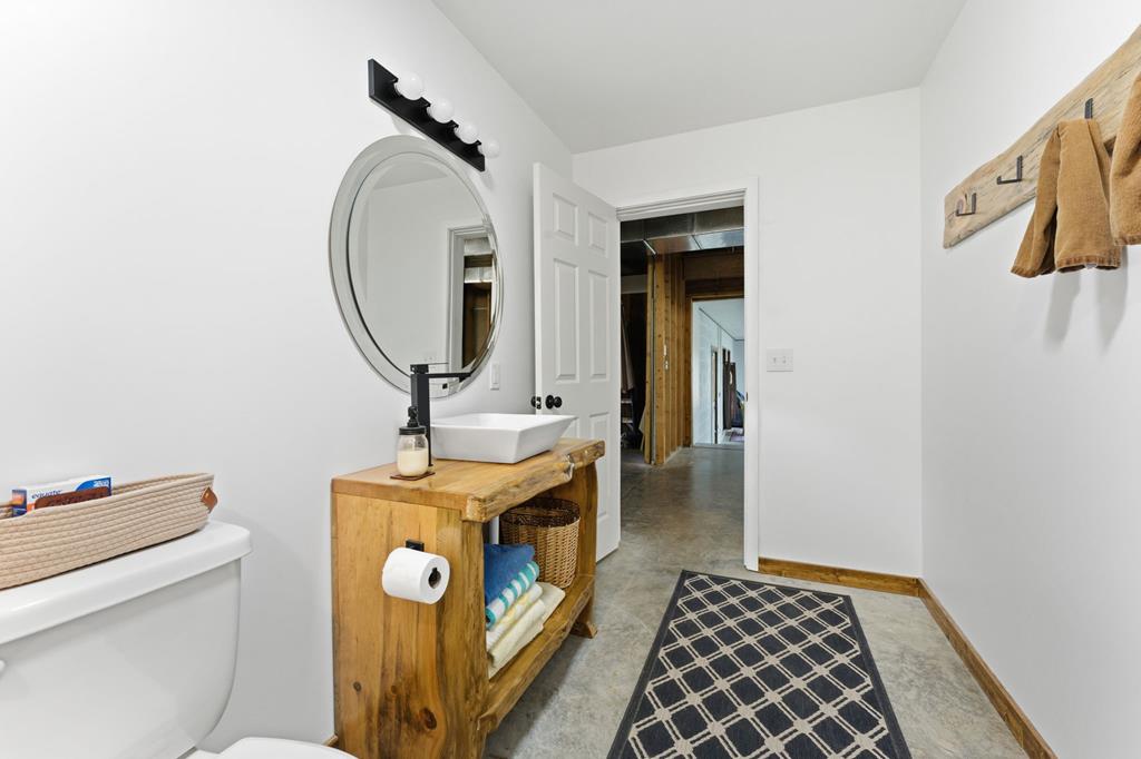 Franklin, North Carolina, 28734, United States, 3 Bedrooms Bedrooms, ,4 BathroomsBathrooms,Residential,Active,2007026