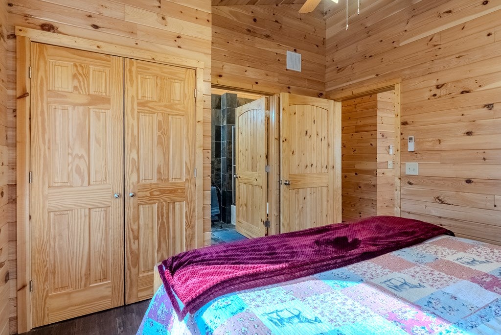 Otto, North Carolina, 28763, United States, 4 Bedrooms Bedrooms, ,6 BathroomsBathrooms,Residential,Active,2007240