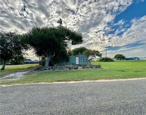 621 COMMERCE ST, PORTLAND, TX 78374 - Image 1