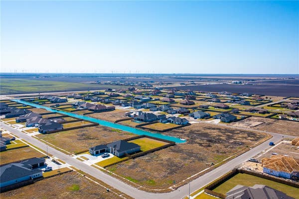 洋書 Hometown Almamac&Directory Appliance Mart is an appliance store located in Corpus