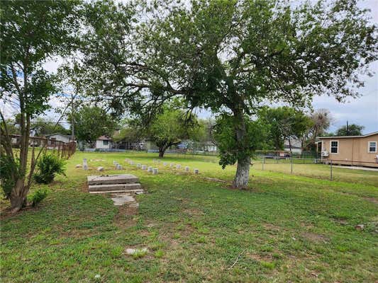 502 W AVENUE C, ROBSTOWN, TX 78380 - Image 1