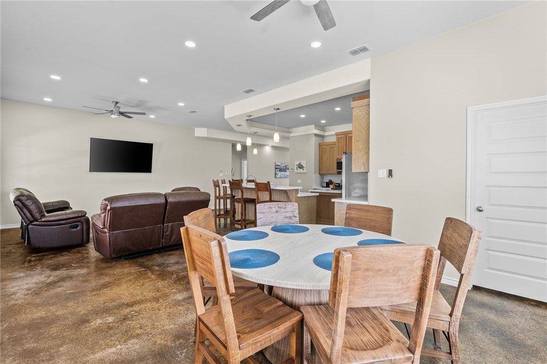 Riviera, Texas, 78379, United States, 3 Bedrooms Bedrooms, ,3 BathroomsBathrooms,Residential,Active,1967118