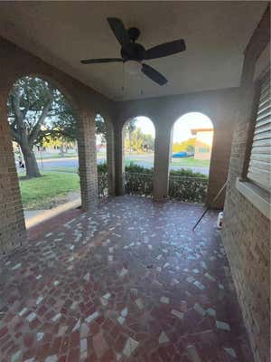 208 E LIGUSTRUM BLVD, ROBSTOWN, TX 78380 - Image 1