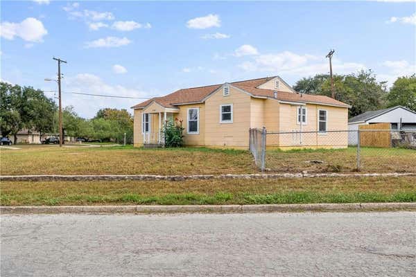 1102 S 11TH ST, KINGSVILLE, TX 78363, photo 3 of 16