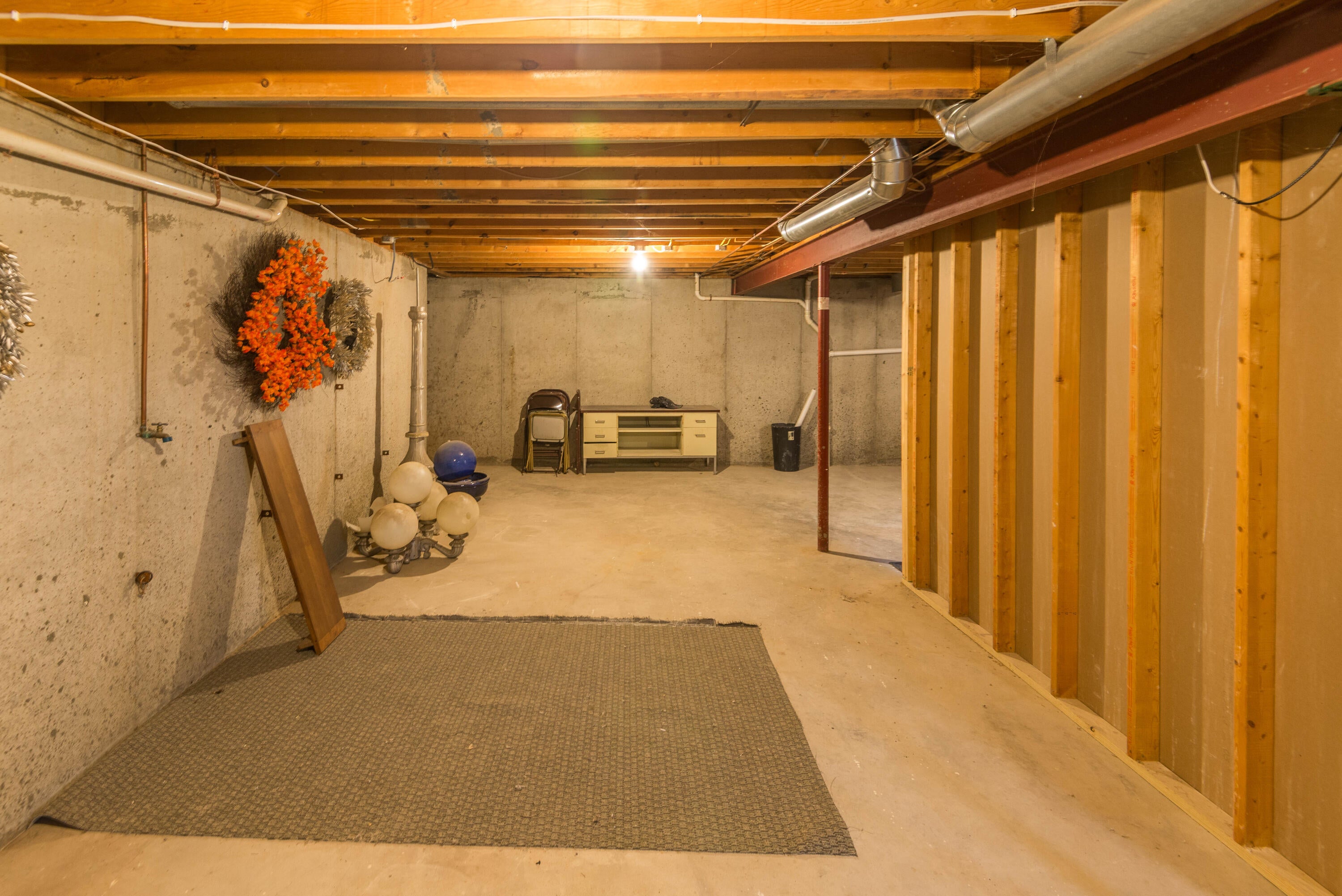 Jefferson City, Missouri, 65109, United States, 4 Bedrooms Bedrooms, ,4 BathroomsBathrooms,Residential,Active,1990034