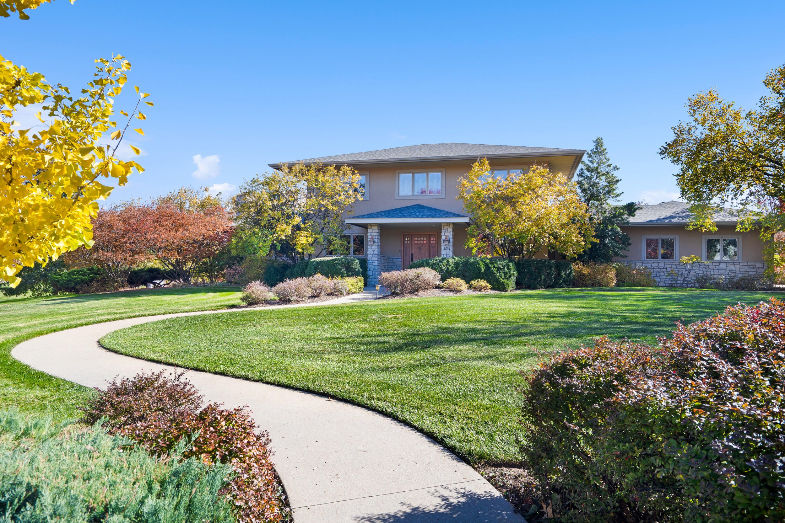 Columbia, Missouri, 65201, United States, 4 Bedrooms Bedrooms, ,4 BathroomsBathrooms,Residential,Active,2006927