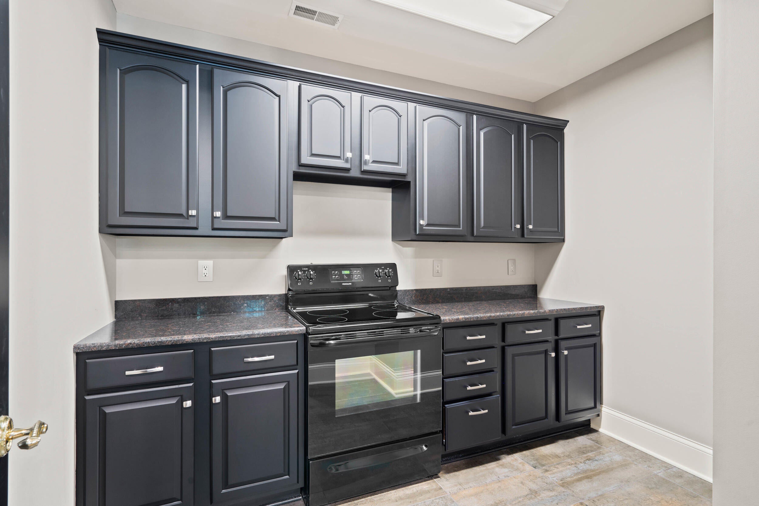 Columbia, Missouri, 65203, United States, 6 Bedrooms Bedrooms, ,8 BathroomsBathrooms,Residential,Active,1965985