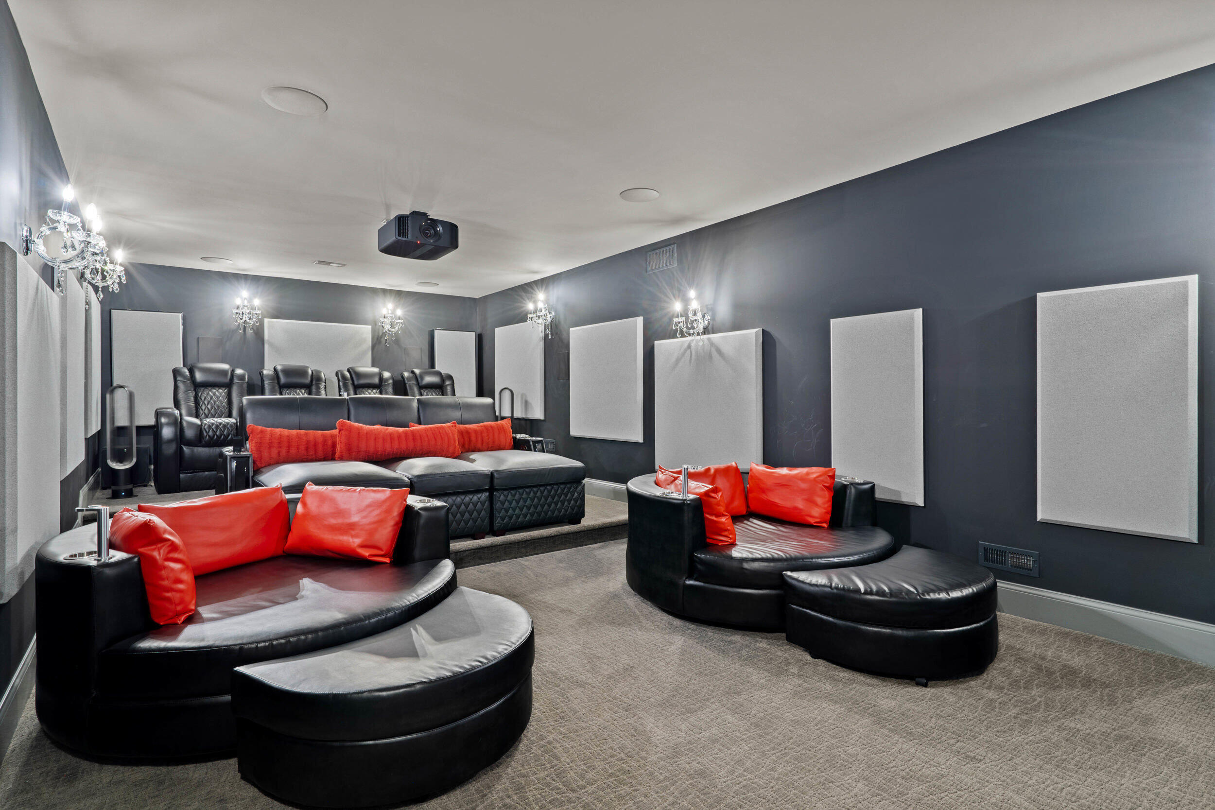 Columbia, Missouri, 65203, United States, 6 Bedrooms Bedrooms, ,8 BathroomsBathrooms,Residential,Active,1965985