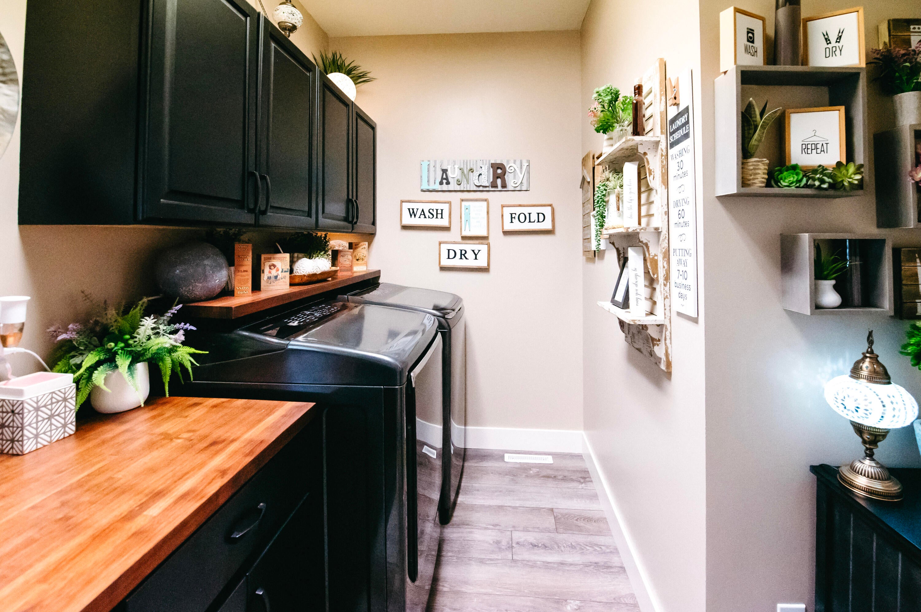 Columbia, Missouri, 65201, United States, 5 Bedrooms Bedrooms, ,5 BathroomsBathrooms,Residential,Active,1990615