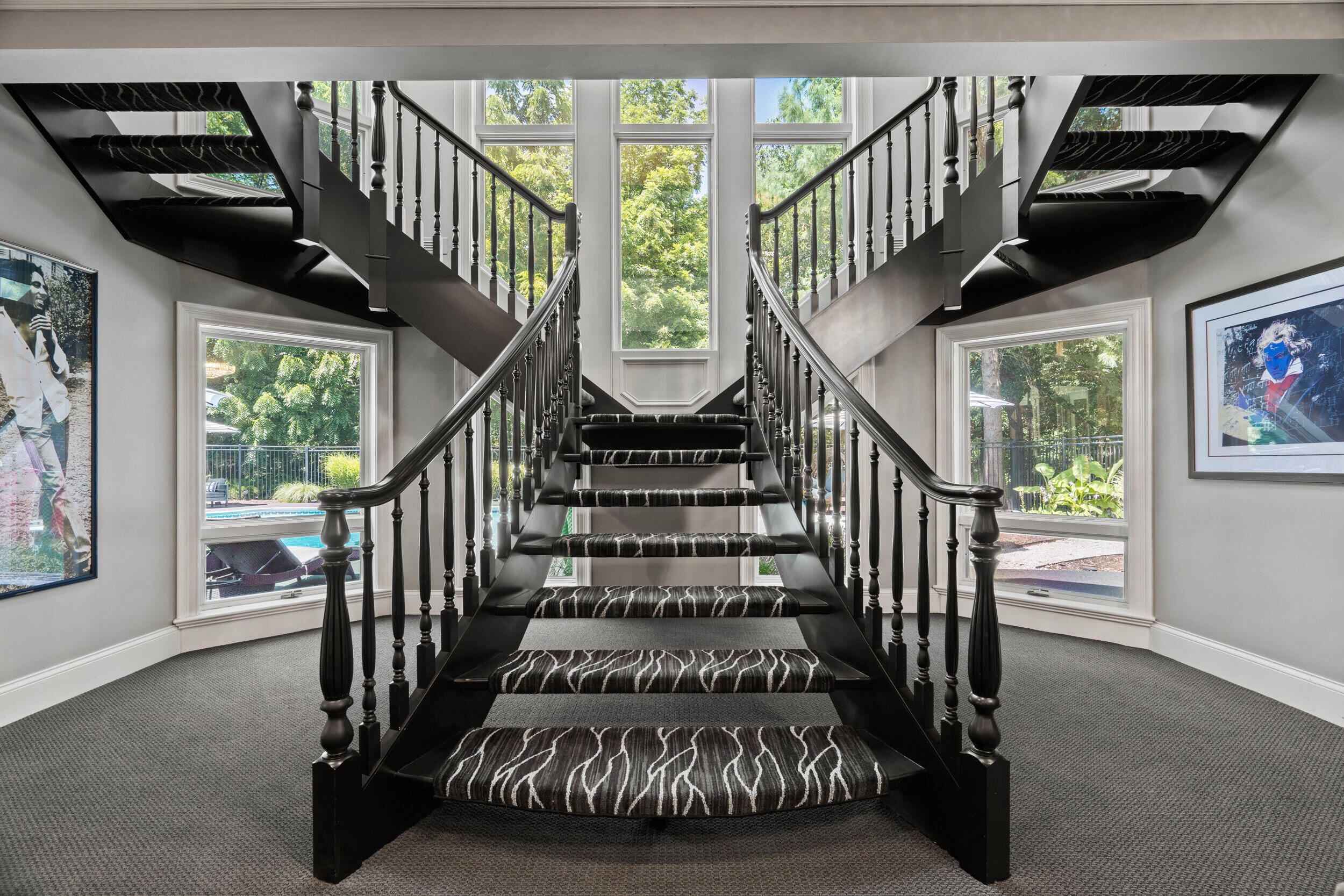 Columbia, Missouri, 65203, United States, 6 Bedrooms Bedrooms, ,8 BathroomsBathrooms,Residential,Active,1965985