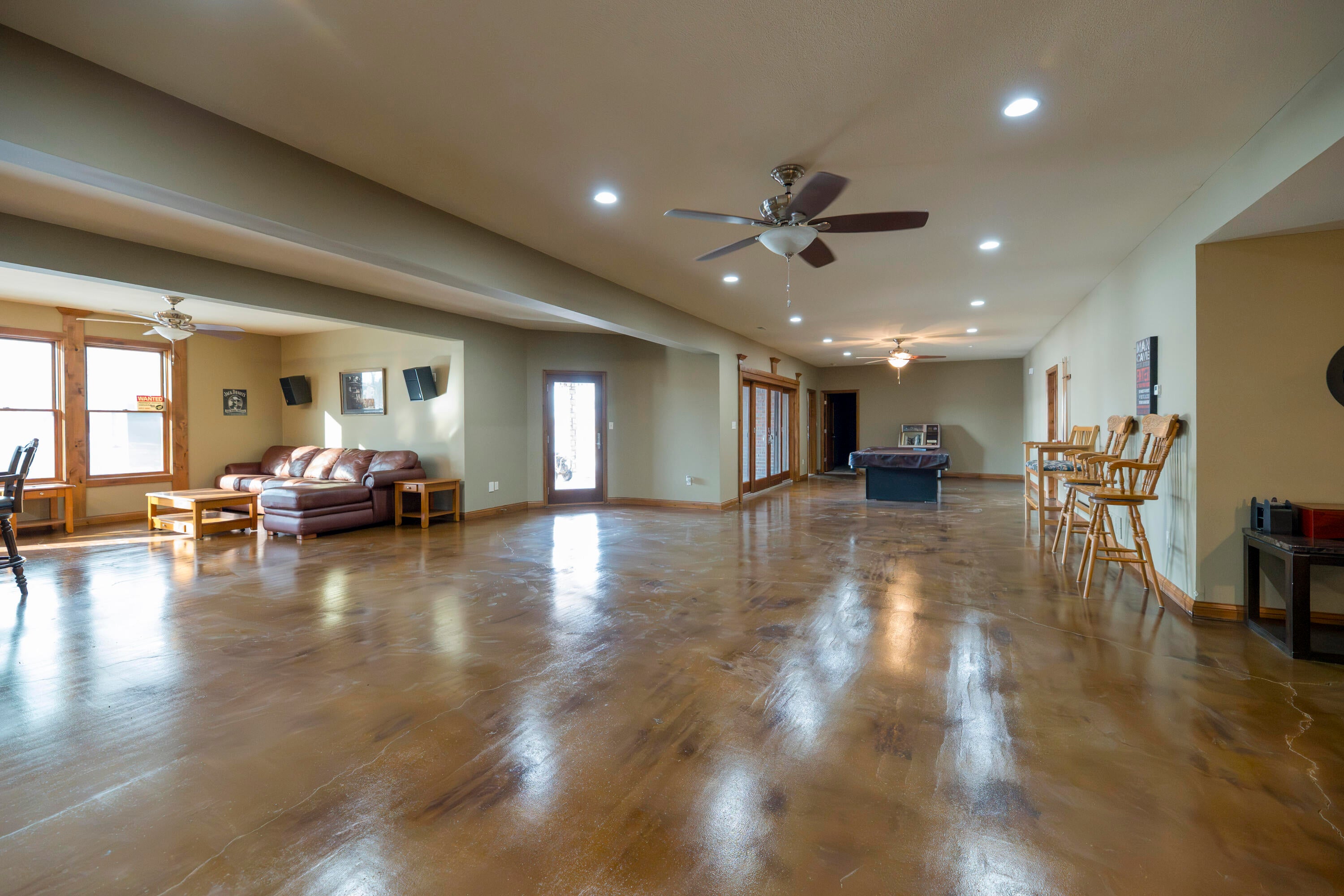 Harrisburg, Missouri, 65256, United States, 5 Bedrooms Bedrooms, ,7 BathroomsBathrooms,Residential,Active,2002606