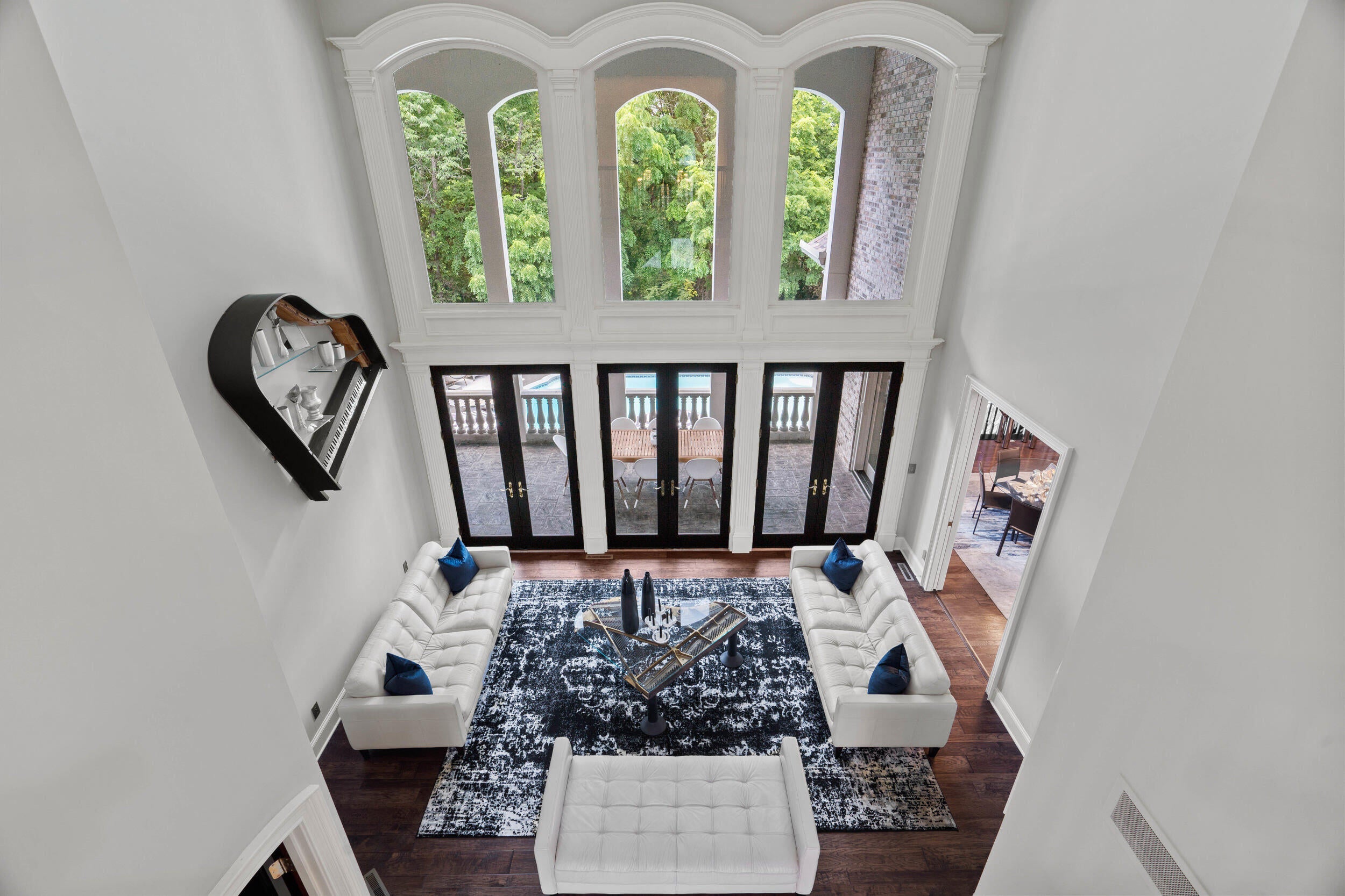 Columbia, Missouri, 65203, United States, 6 Bedrooms Bedrooms, ,8 BathroomsBathrooms,Residential,Active,1965985