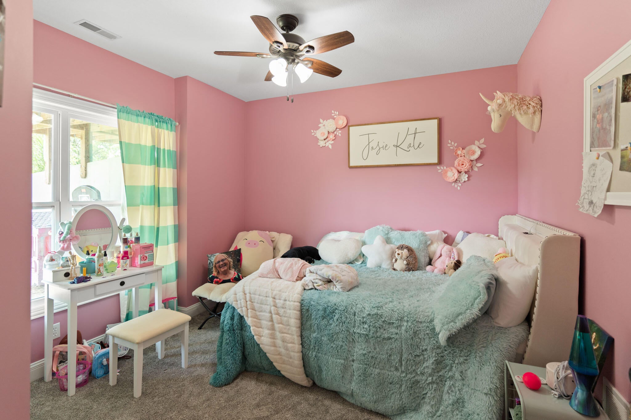 Hartsburg, Missouri, 65039, United States, 6 Bedrooms Bedrooms, ,4 BathroomsBathrooms,Residential,Active,1898236