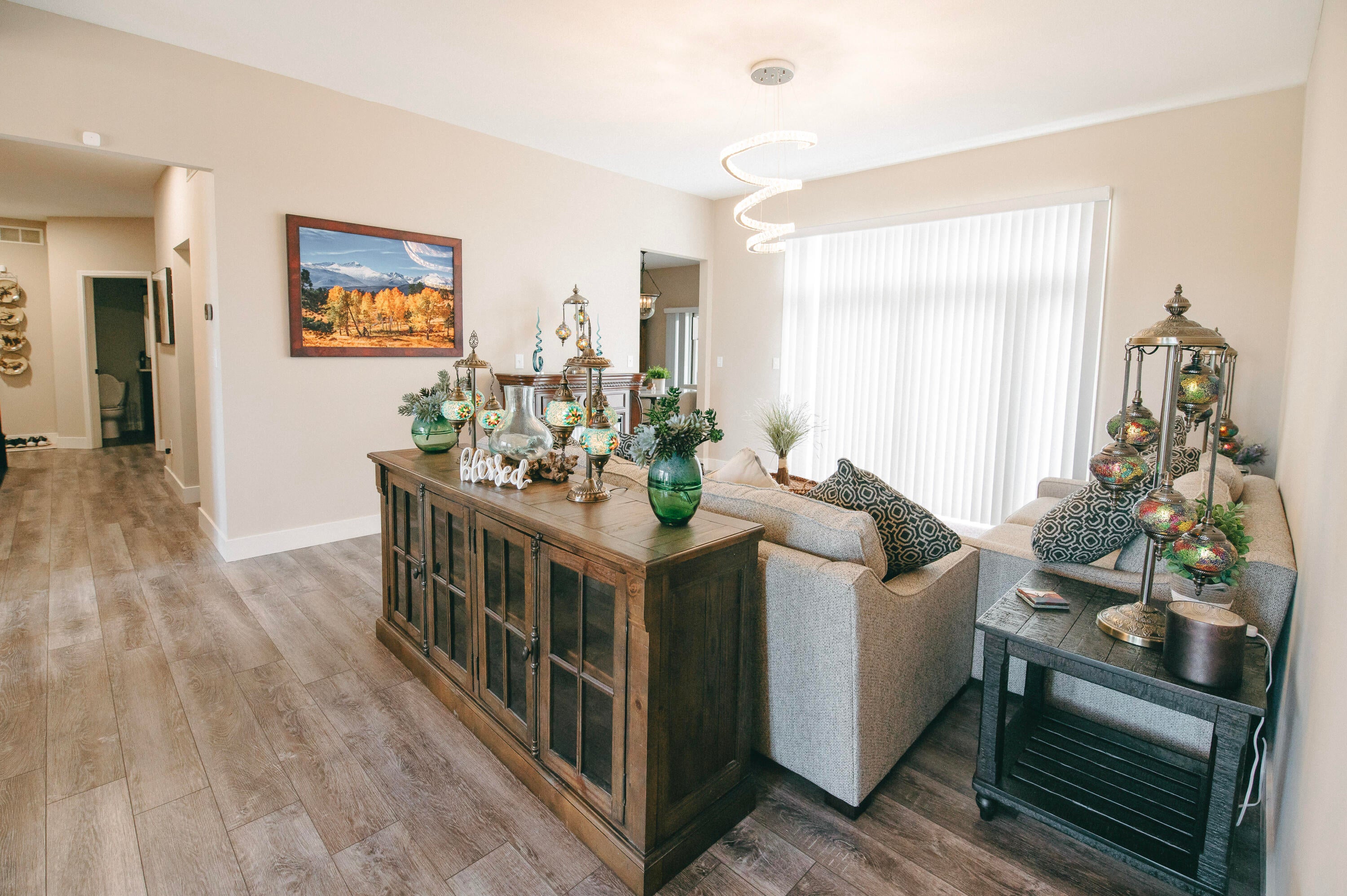 Columbia, Missouri, 65201, United States, 5 Bedrooms Bedrooms, ,5 BathroomsBathrooms,Residential,Active,1990615