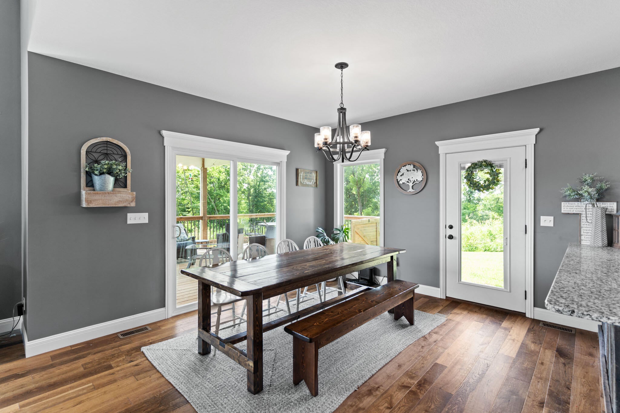 Hartsburg, Missouri, 65039, United States, 6 Bedrooms Bedrooms, ,4 BathroomsBathrooms,Residential,Active,1898236