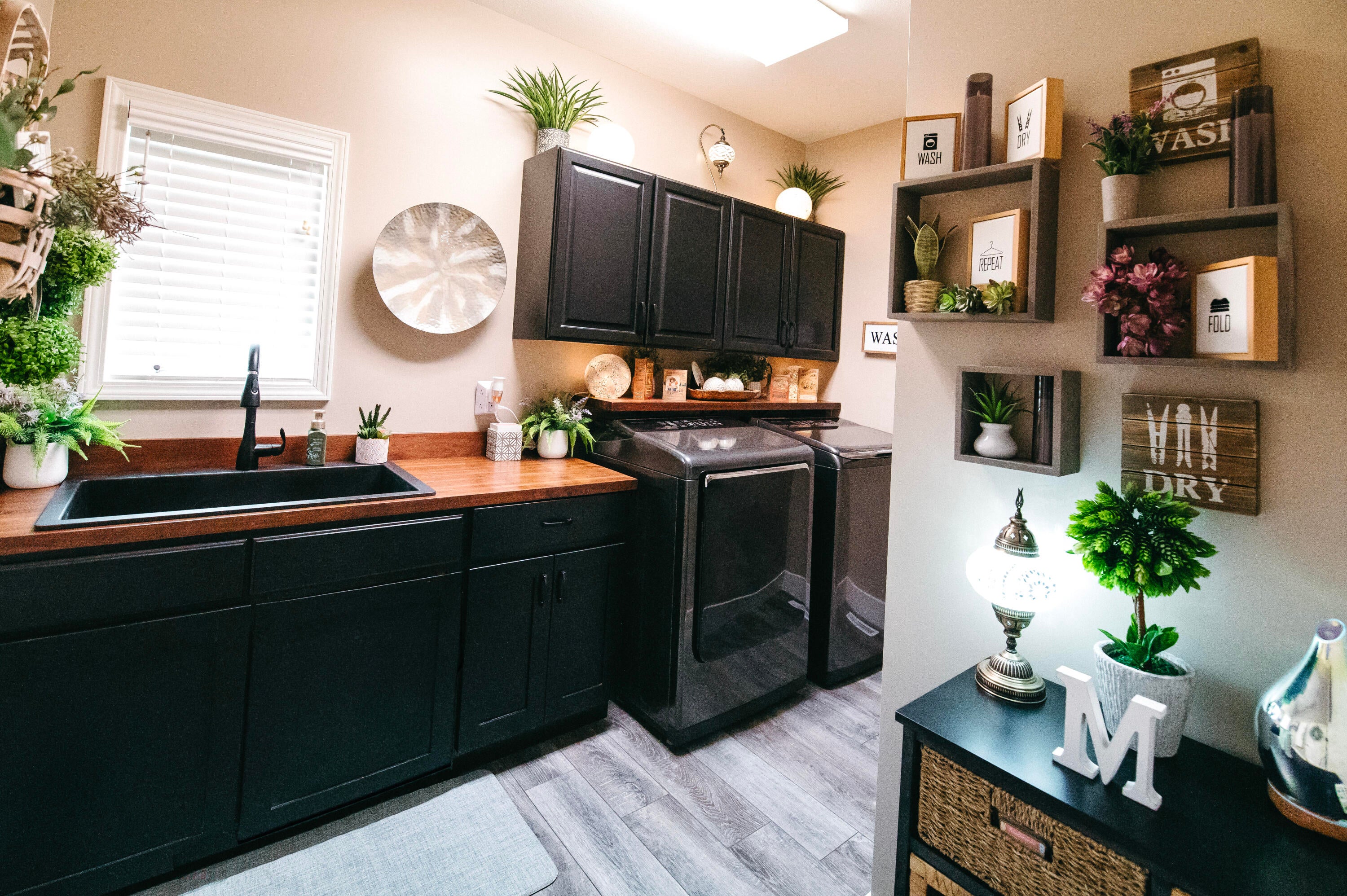 Columbia, Missouri, 65201, United States, 5 Bedrooms Bedrooms, ,5 BathroomsBathrooms,Residential,Active,1990615