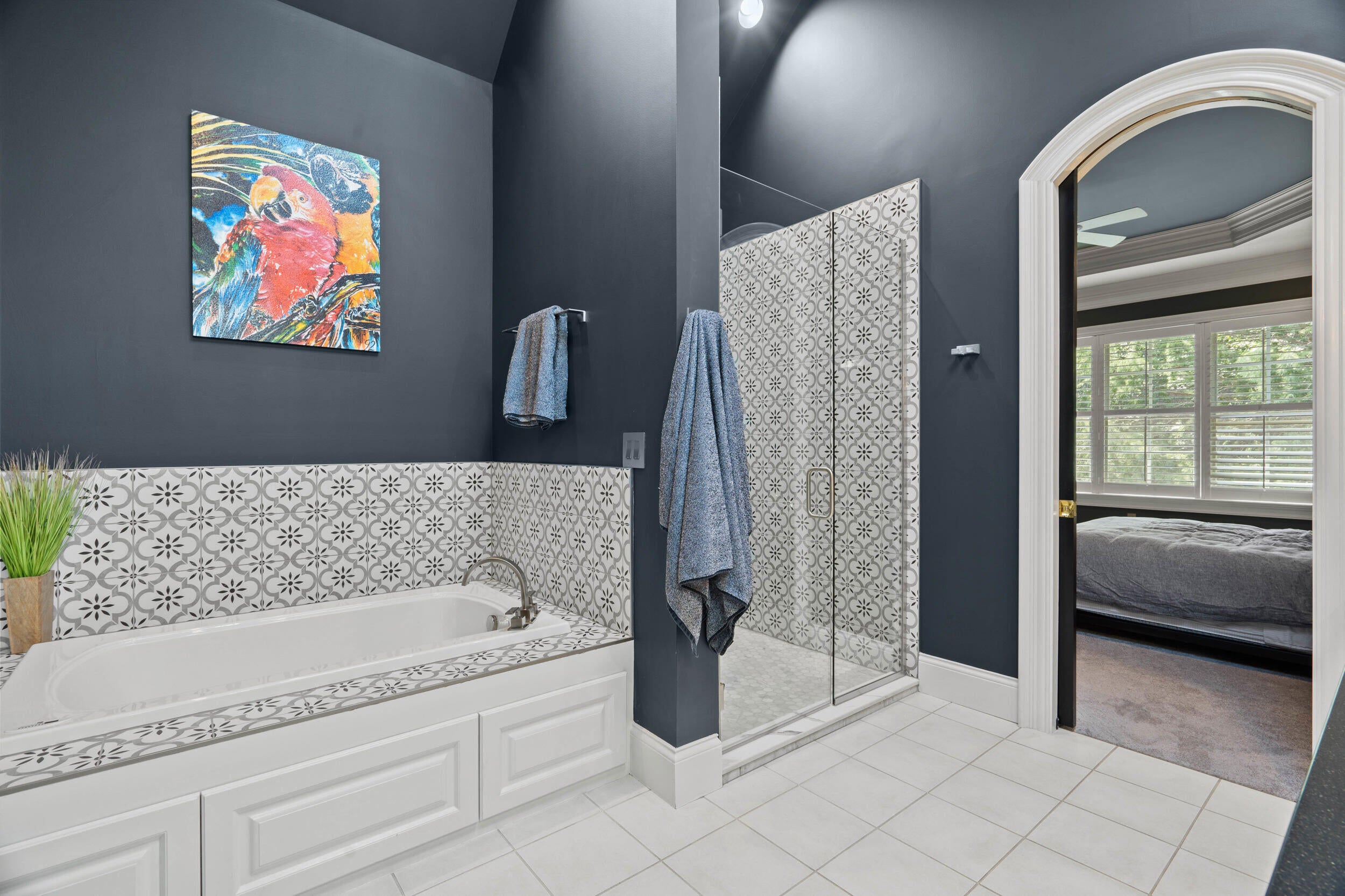 Columbia, Missouri, 65203, United States, 6 Bedrooms Bedrooms, ,8 BathroomsBathrooms,Residential,Active,1965985