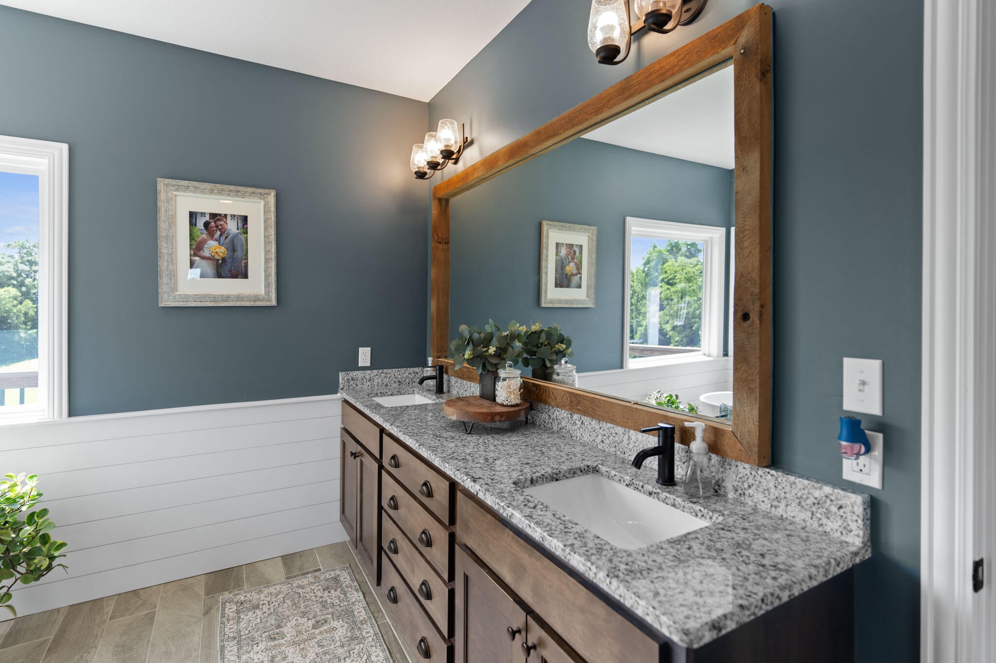 Hartsburg, Missouri, 65039, United States, 6 Bedrooms Bedrooms, ,4 BathroomsBathrooms,Residential,Active,1898236