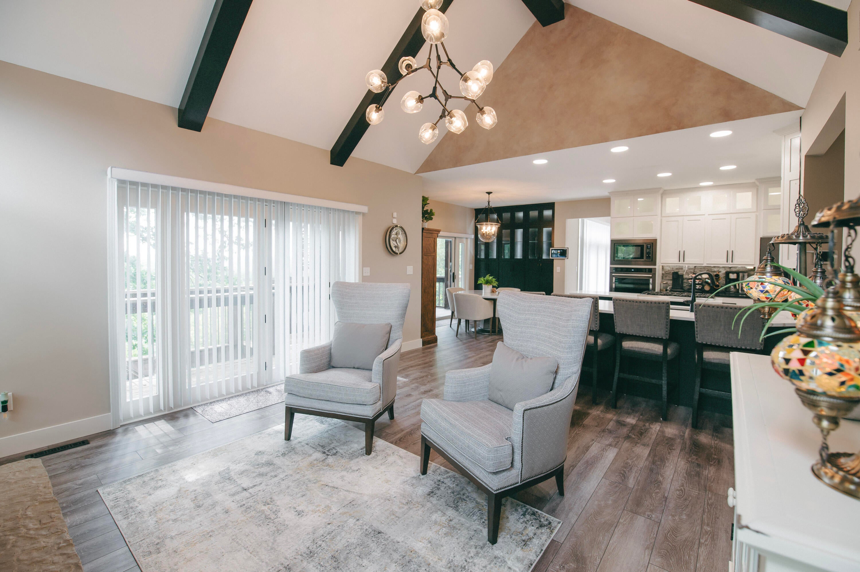 Columbia, Missouri, 65201, United States, 5 Bedrooms Bedrooms, ,5 BathroomsBathrooms,Residential,Active,1990615