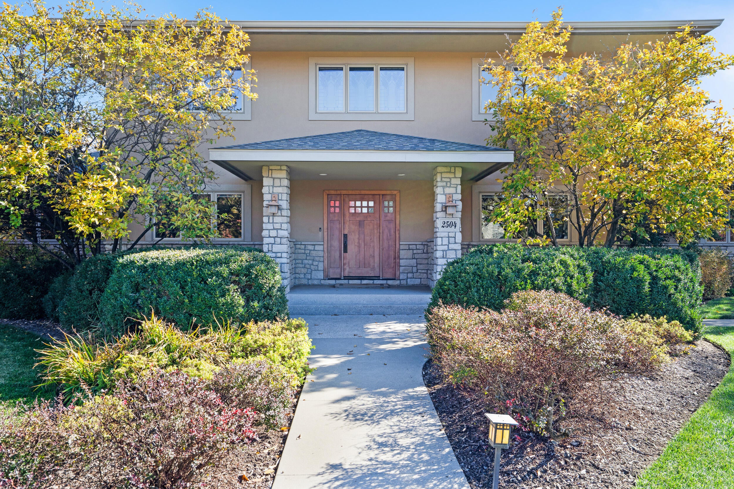 Columbia, Missouri, 65201, United States, 4 Bedrooms Bedrooms, ,4 BathroomsBathrooms,Residential,Active,1944067