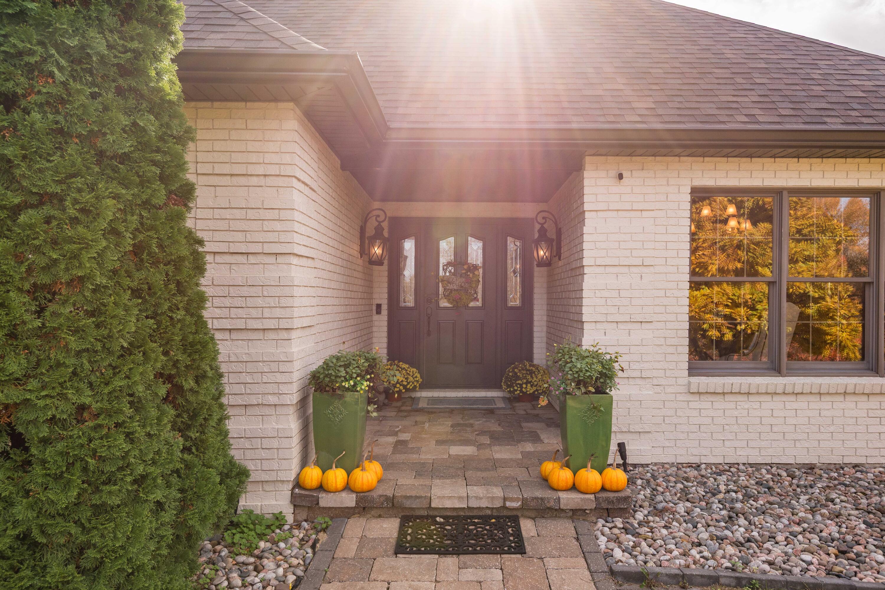 Jefferson City, Missouri, 65109, United States, 4 Bedrooms Bedrooms, ,4 BathroomsBathrooms,Residential,Active,1990034