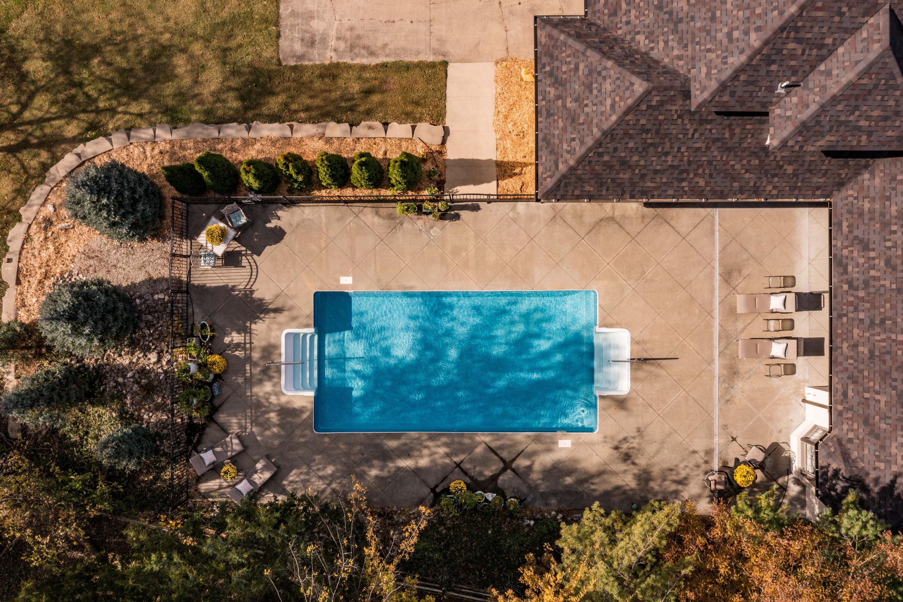 Jefferson City, Missouri, 65109, United States, 4 Bedrooms Bedrooms, ,4 BathroomsBathrooms,Residential,Active,1990034