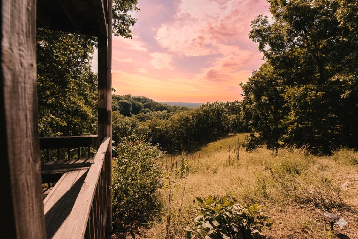 Columbia, Missouri, 65201, United States, 5 Bedrooms Bedrooms, ,5 BathroomsBathrooms,Residential,Active,1990615