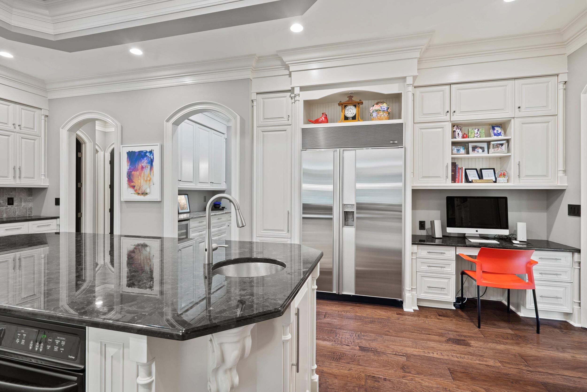 Columbia, Missouri, 65203, United States, 6 Bedrooms Bedrooms, ,8 BathroomsBathrooms,Residential,Active,1965985