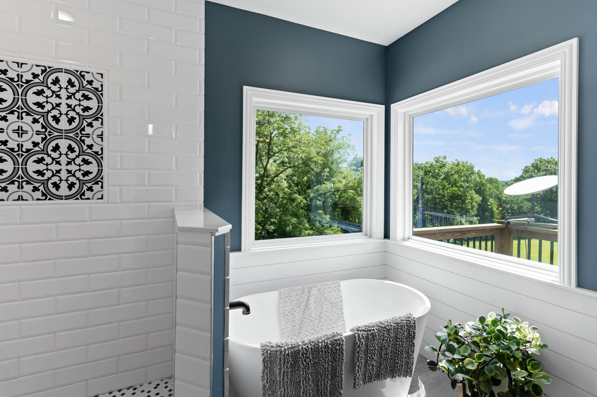 Hartsburg, Missouri, 65039, United States, 6 Bedrooms Bedrooms, ,4 BathroomsBathrooms,Residential,Active,1898236