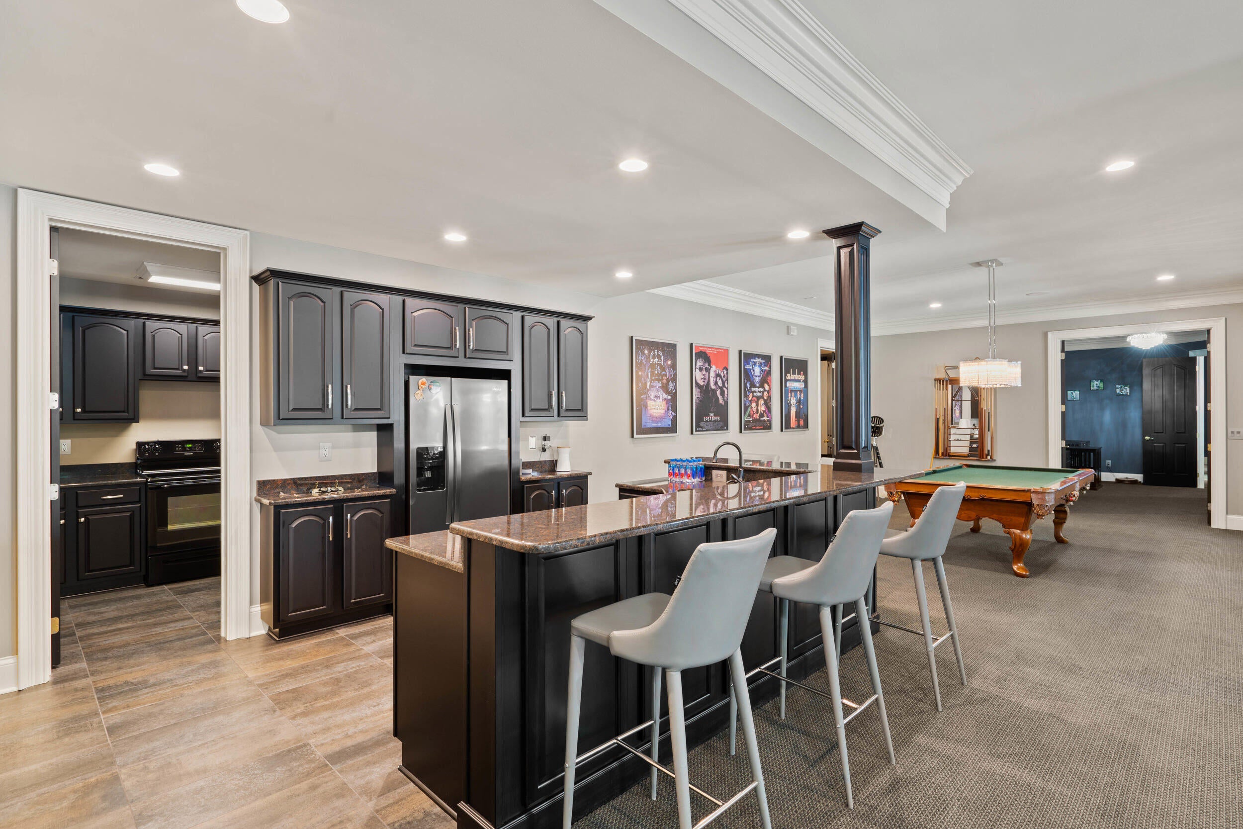 Columbia, Missouri, 65203, United States, 6 Bedrooms Bedrooms, ,8 BathroomsBathrooms,Residential,Active,1965985