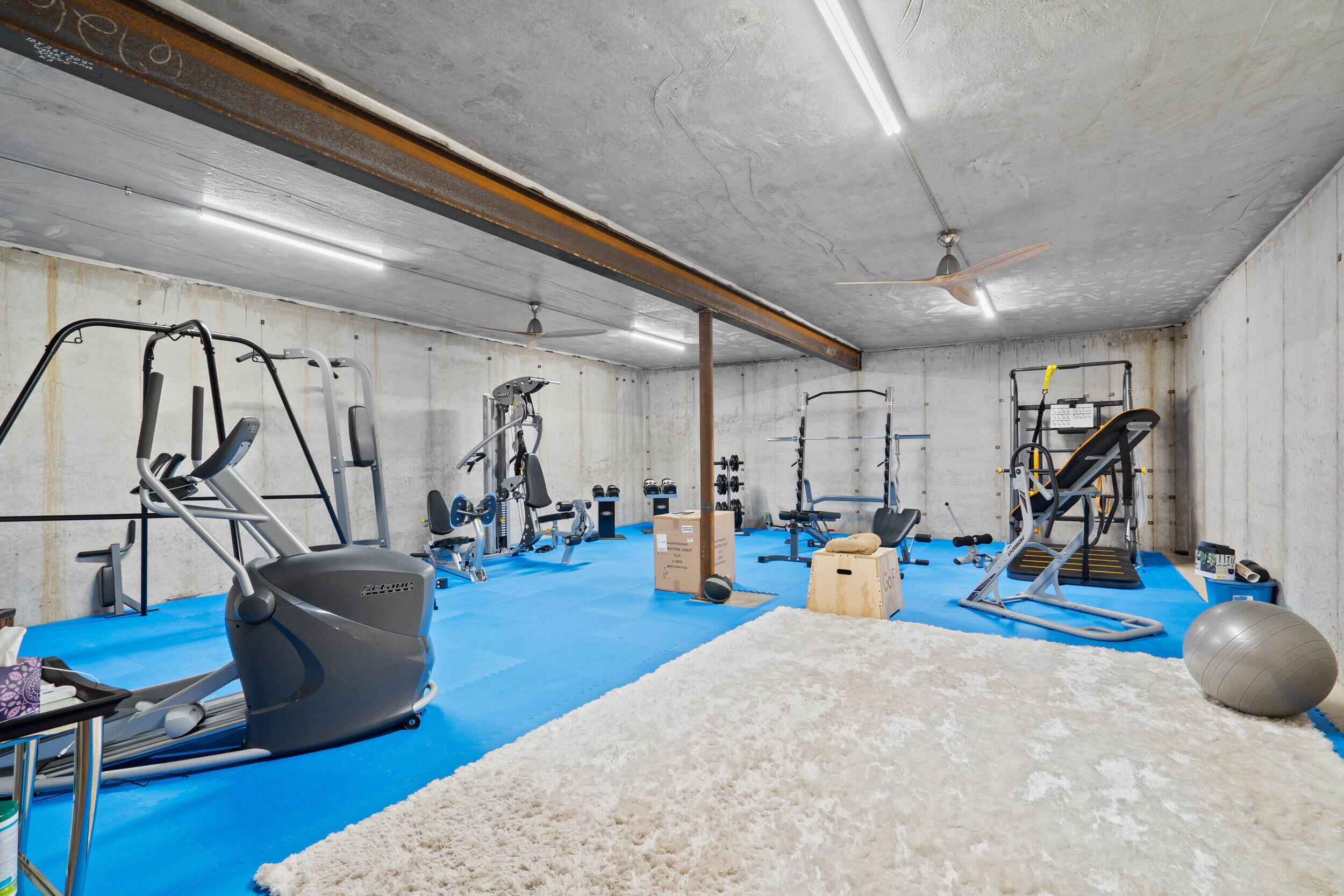 Columbia, Missouri, 65203, United States, 6 Bedrooms Bedrooms, ,8 BathroomsBathrooms,Residential,Active,1965985