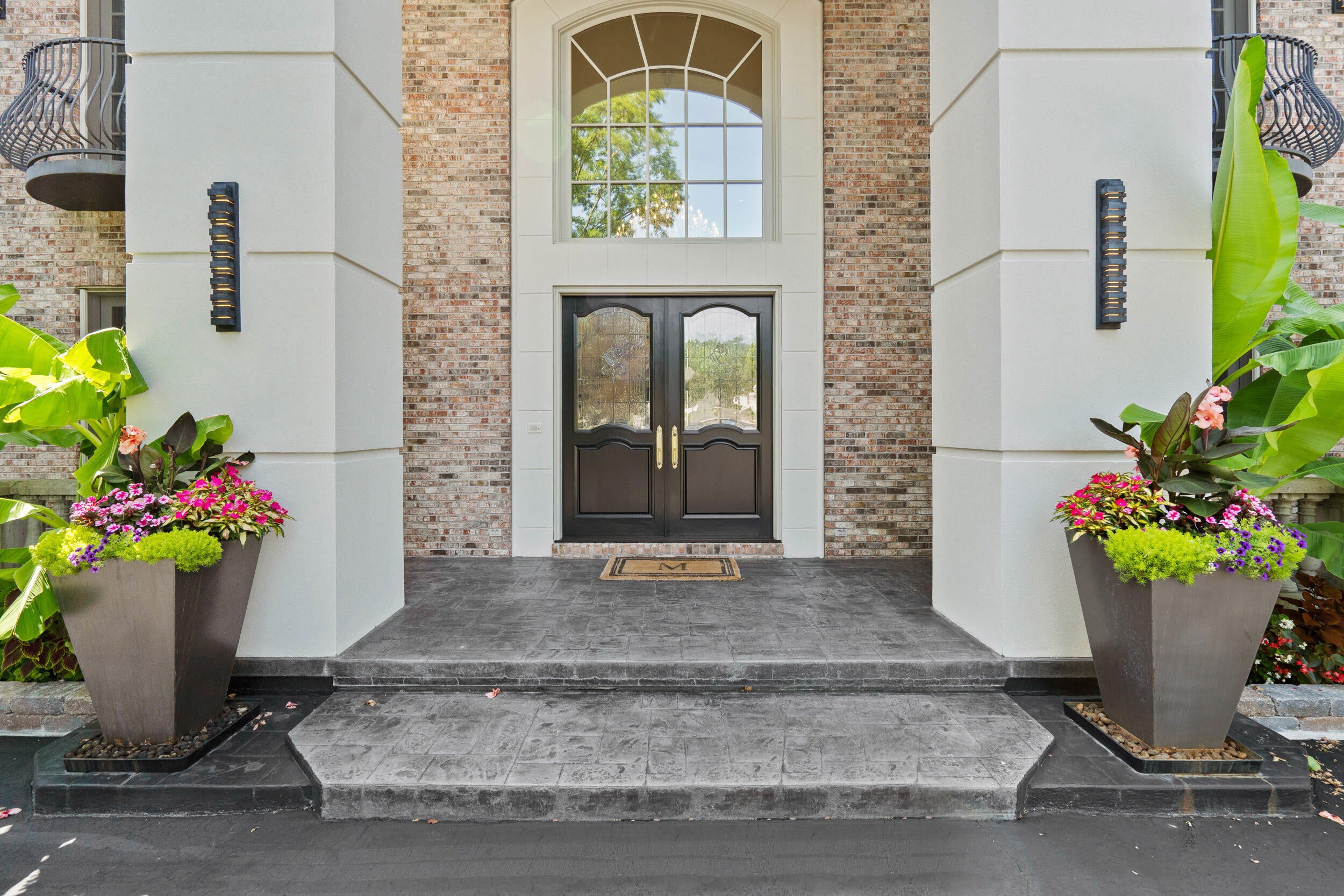 Columbia, Missouri, 65203, United States, 6 Bedrooms Bedrooms, ,8 BathroomsBathrooms,Residential,Active,1965985