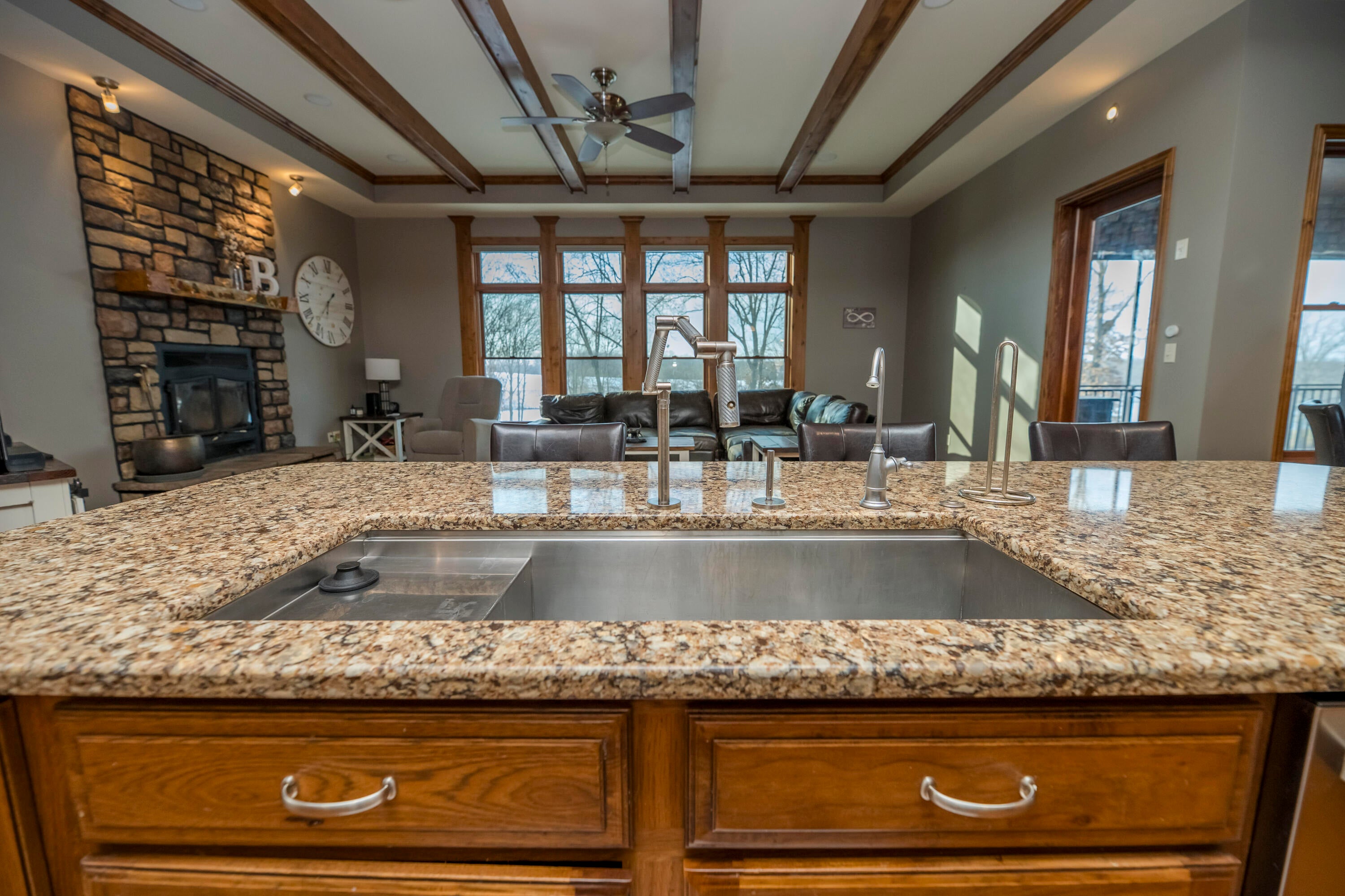 Harrisburg, Missouri, 65256, United States, 5 Bedrooms Bedrooms, ,7 BathroomsBathrooms,Residential,Active,2002606