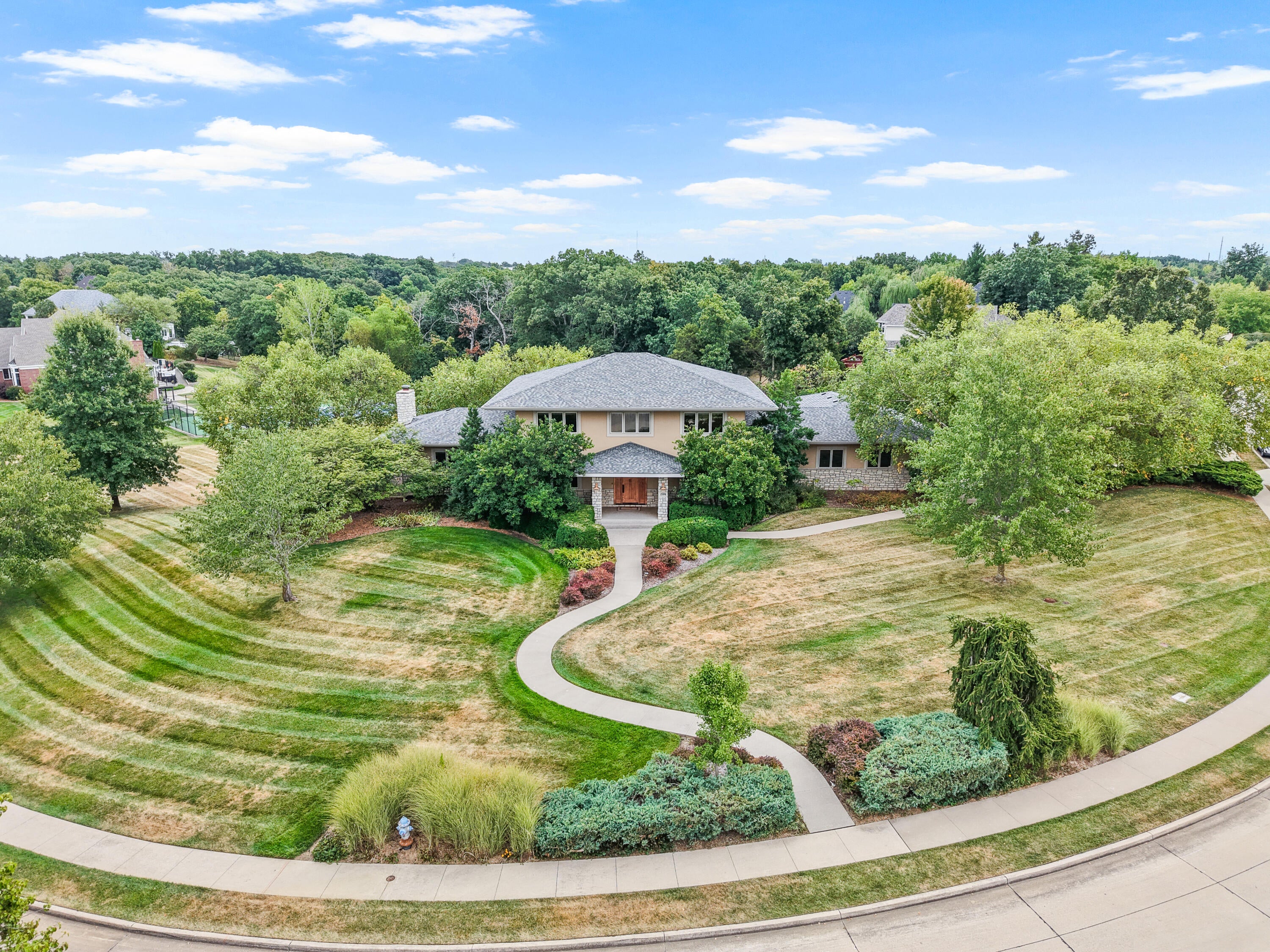 Columbia, Missouri, 65201, United States, 4 Bedrooms Bedrooms, ,4 BathroomsBathrooms,Residential,Active,1944067