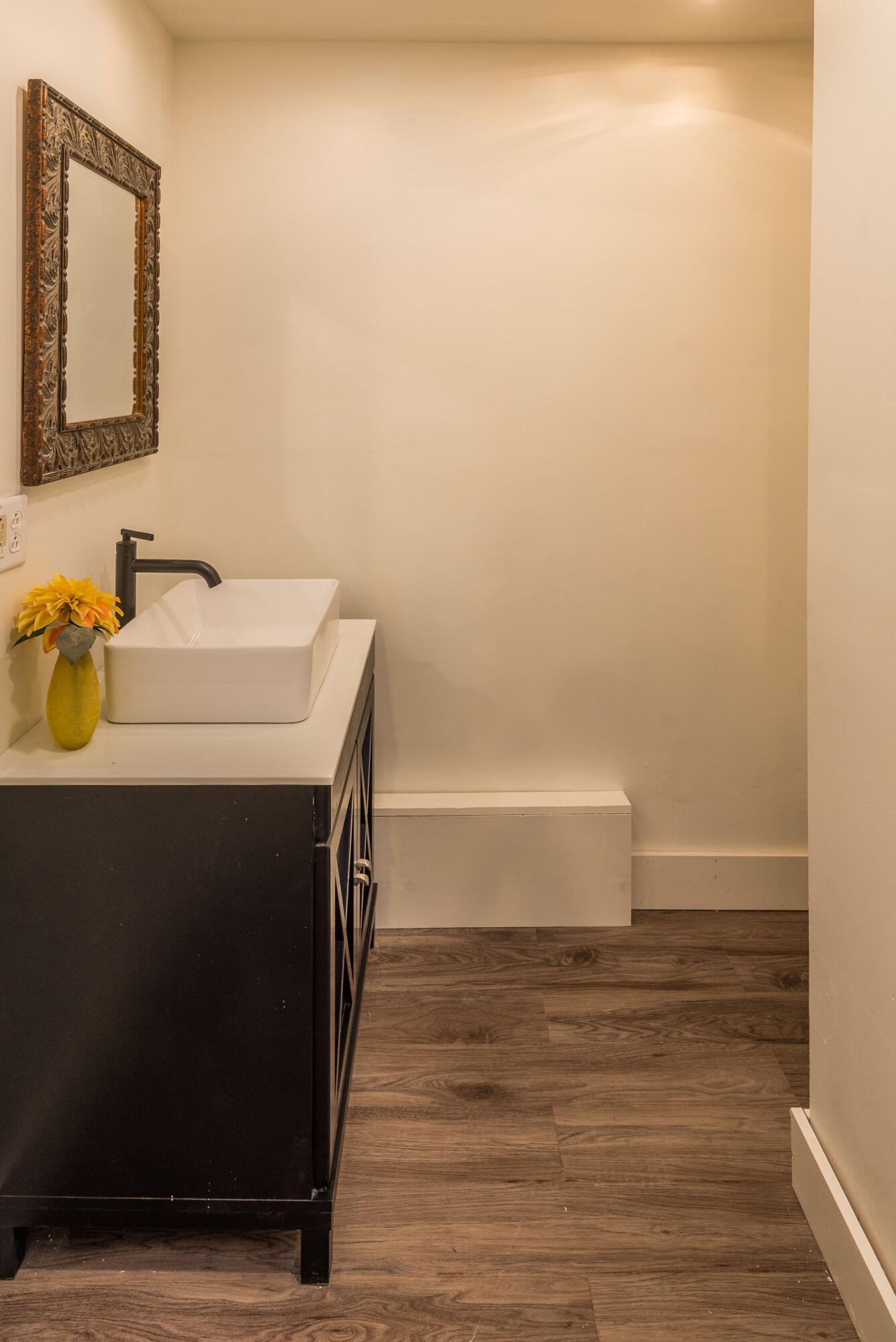 Jefferson City, Missouri, 65109, United States, 4 Bedrooms Bedrooms, ,4 BathroomsBathrooms,Residential,Active,1990034