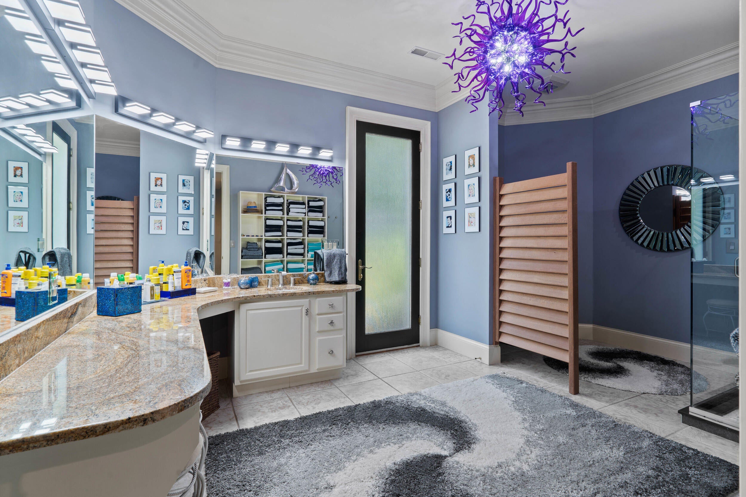 Columbia, Missouri, 65203, United States, 6 Bedrooms Bedrooms, ,8 BathroomsBathrooms,Residential,Active,1965985