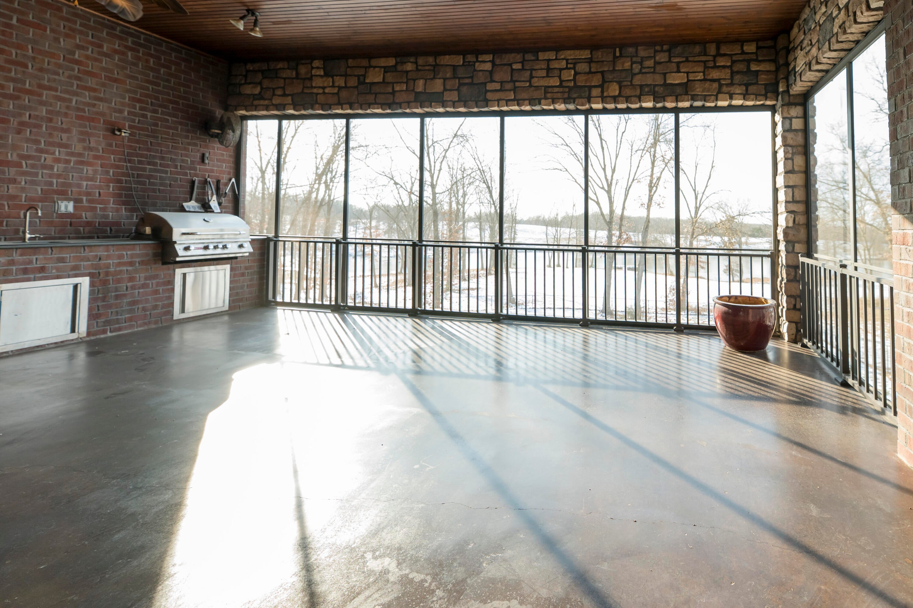 Harrisburg, Missouri, 65256, United States, 5 Bedrooms Bedrooms, ,7 BathroomsBathrooms,Residential,Active,2002606