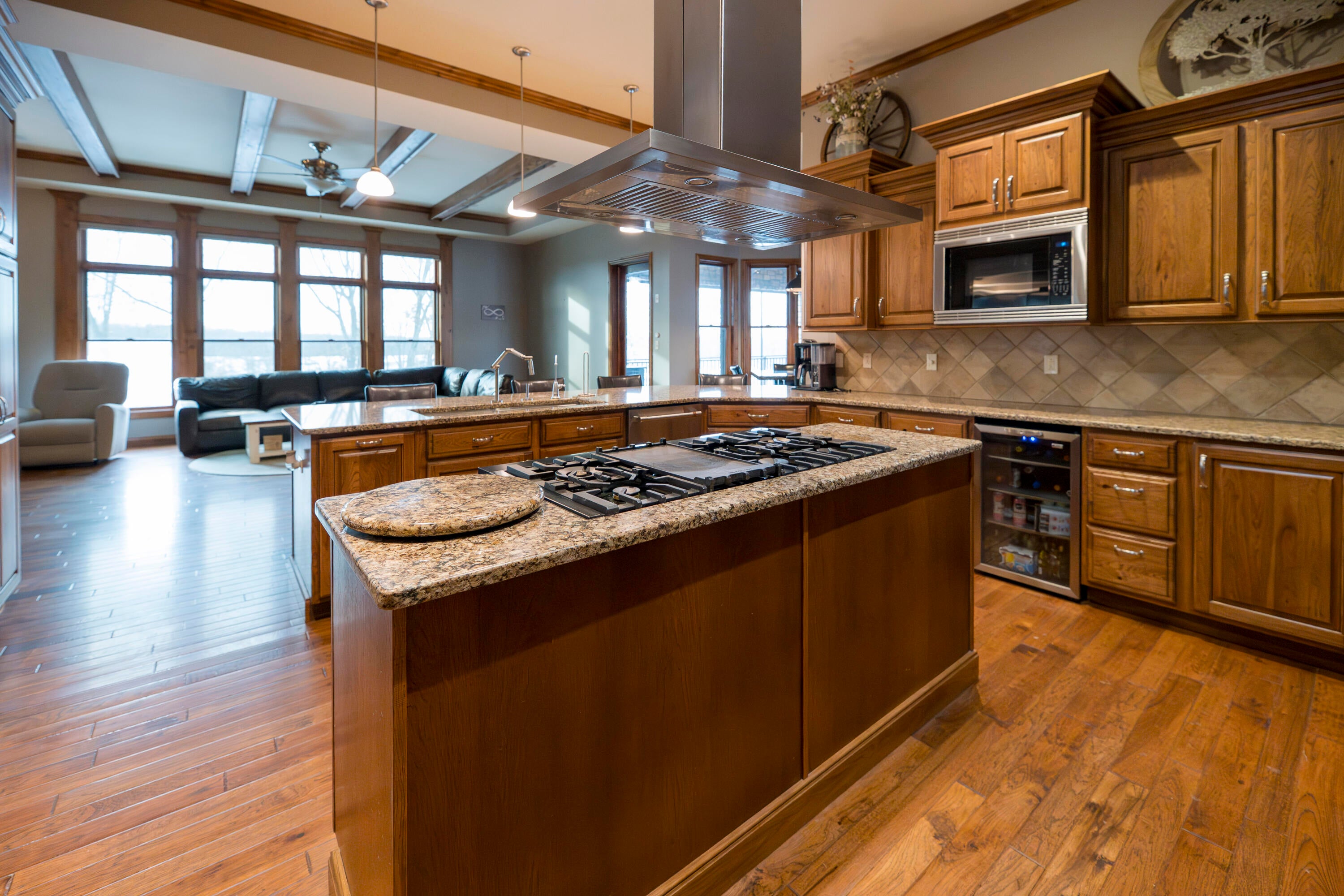 Harrisburg, Missouri, 65256, United States, 4 Bedrooms Bedrooms, ,6 BathroomsBathrooms,Residential,Active,2045772