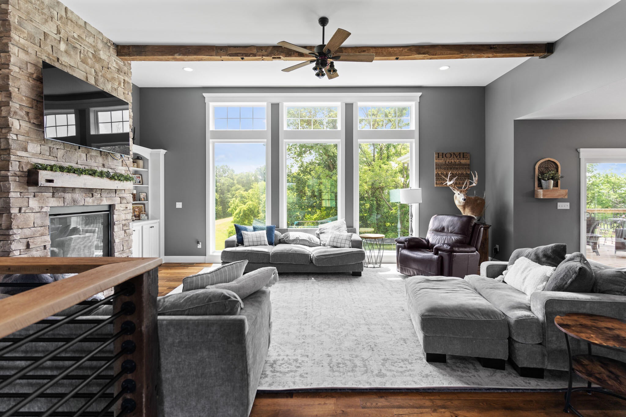 Hartsburg, Missouri, 65039, United States, 6 Bedrooms Bedrooms, ,4 BathroomsBathrooms,Residential,Active,1898236