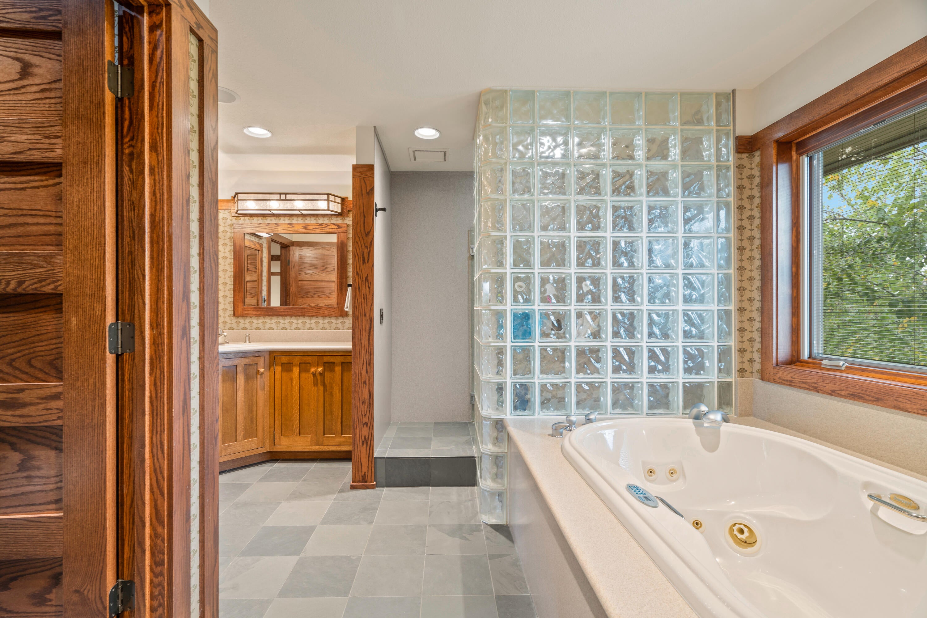 2504 Snowberry Cir – image 38