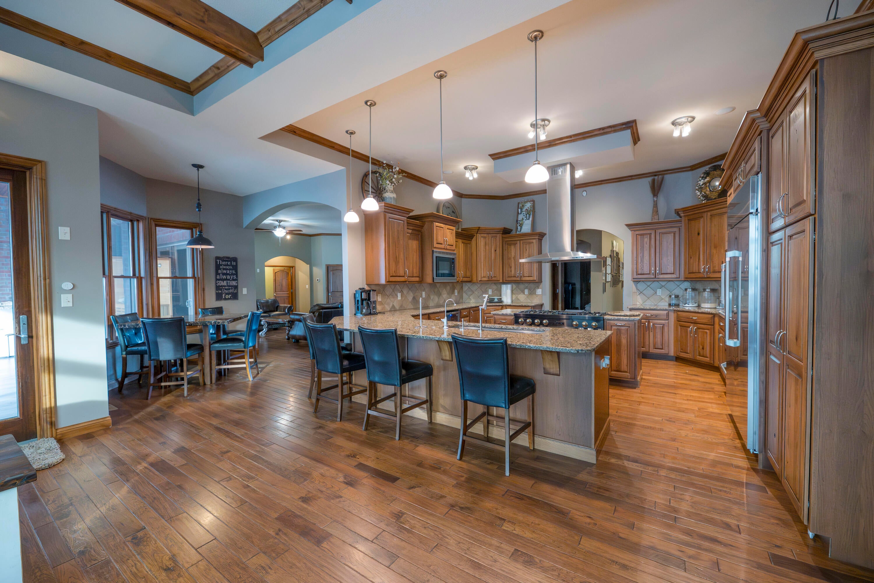 Harrisburg, Missouri, 65256, United States, 5 Bedrooms Bedrooms, ,7 BathroomsBathrooms,Residential,Active,2002606