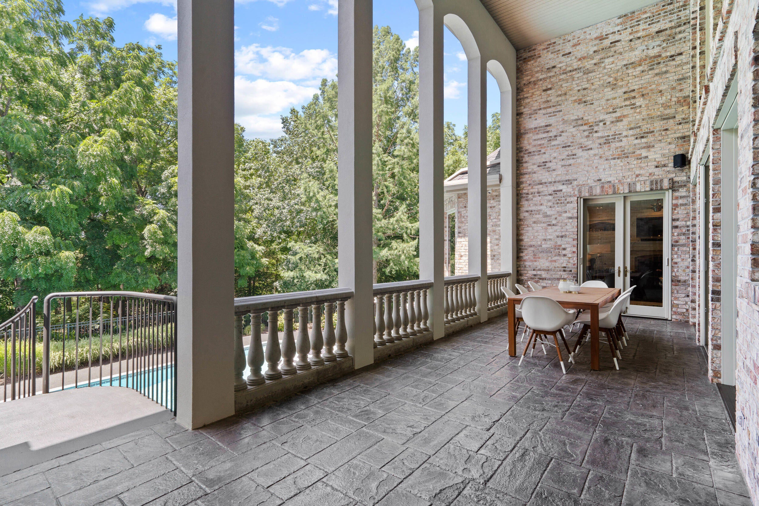 Columbia, Missouri, 65203, United States, 6 Bedrooms Bedrooms, ,8 BathroomsBathrooms,Residential,Active,1965985